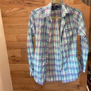 Women’s Vineyard Vines button up